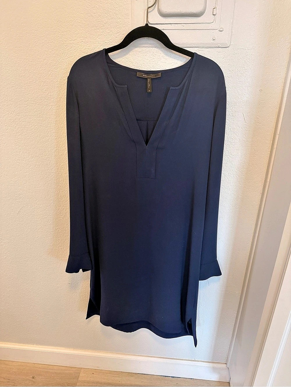 BCBGMAXAZRIA Long Sleeve Blouse in Blue Size Medium Like New